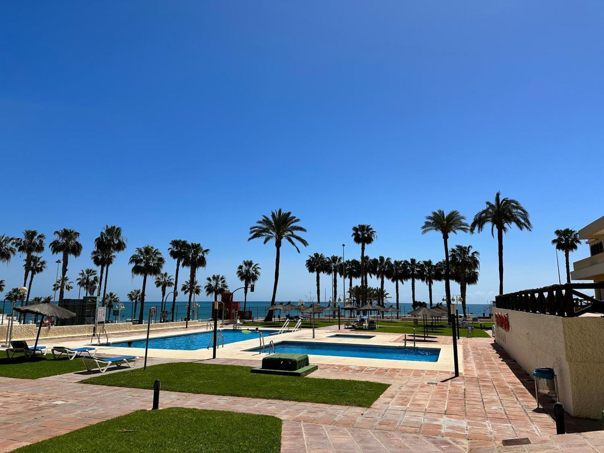 Apartamento Aloha Playa Sol Y Mar Benalmádena Exterior foto